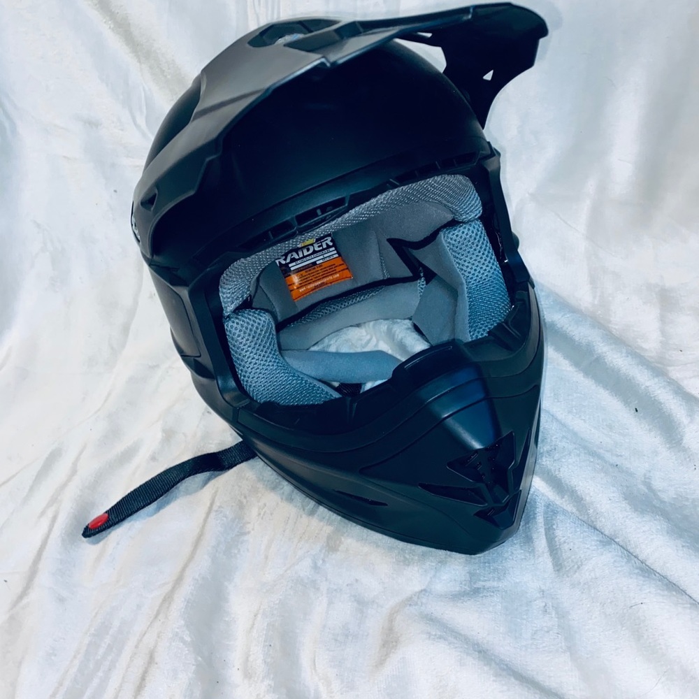 Raider elite motor cross helmet